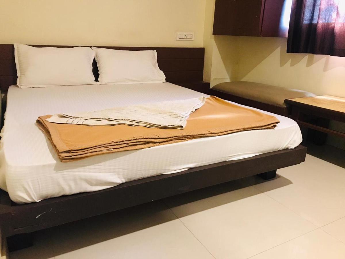 Staymaker Bright Palace Residency Shimoga Extérieur photo